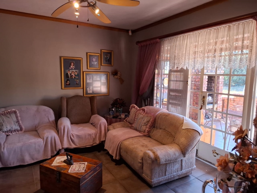 2 Bedroom Property for Sale in Uitsig Free State